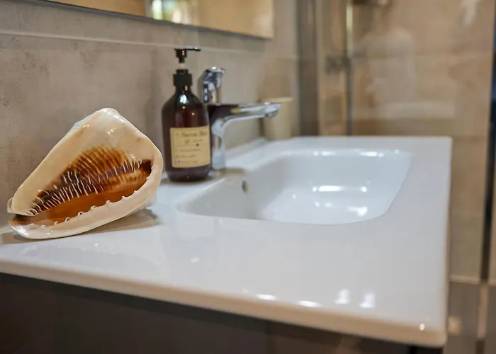 Villa D'architecte, Jardin Secret&plages à 5 Min Tolone